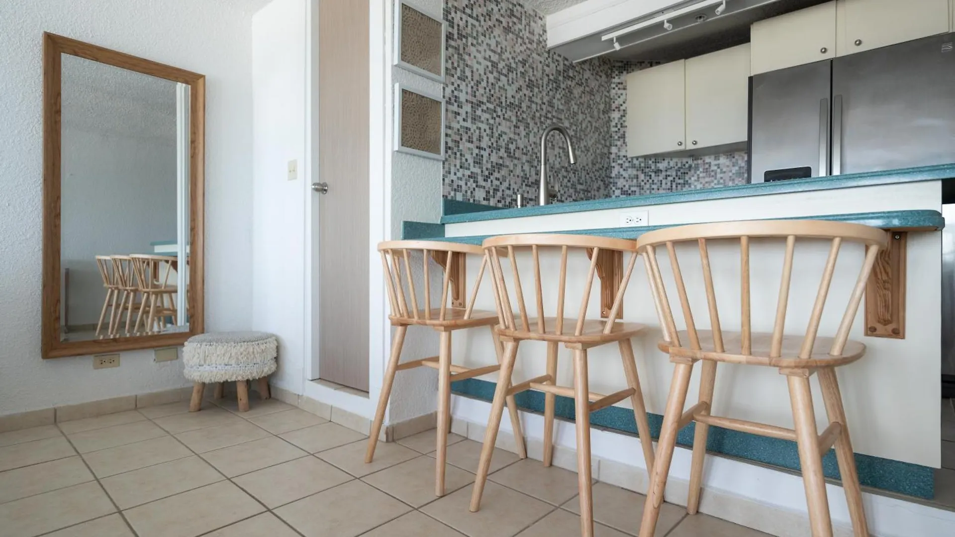 Ocean View Deluxe Suite: Pvt. Beach & Pool San Juan