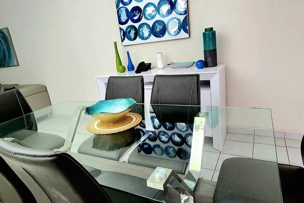 Aparthotel Ocean View Deluxe Suite: Pvt. Beach & Pool San Juan