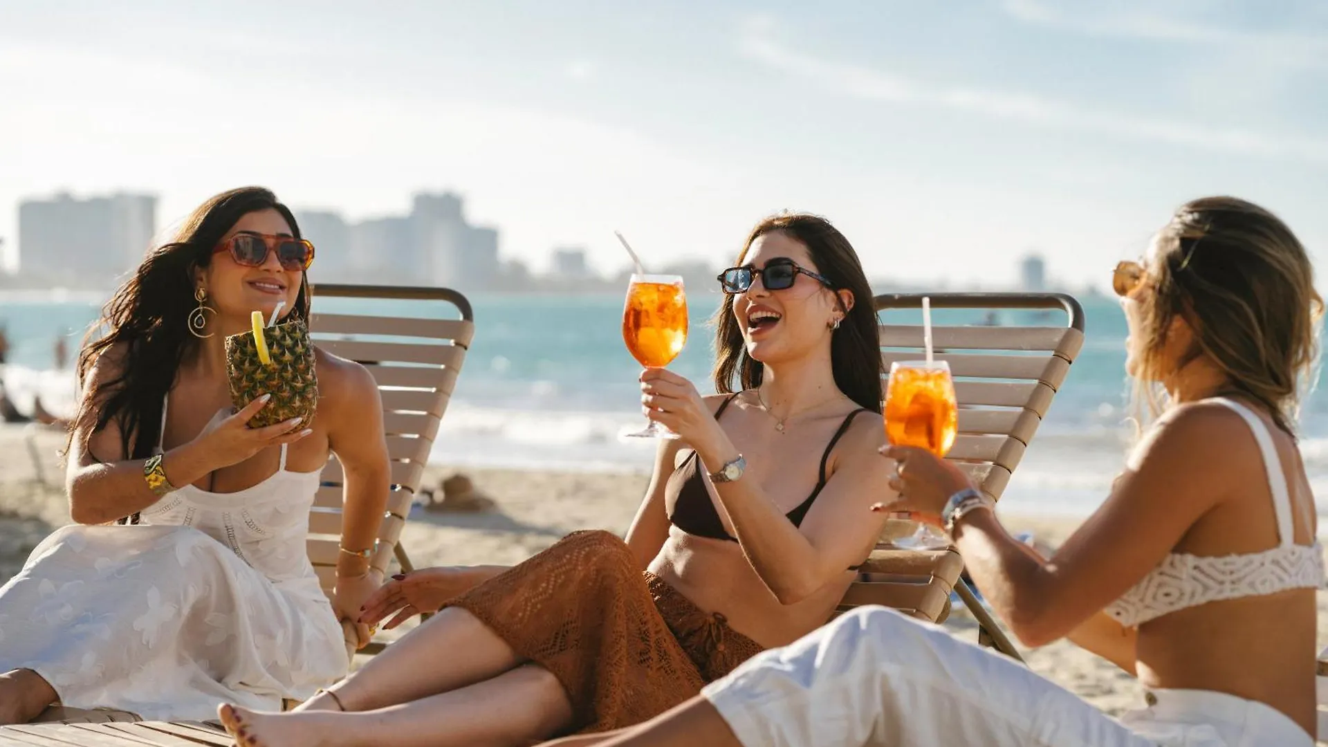 Ocean View Deluxe Suite: Pvt. Beach & Pool San Juan