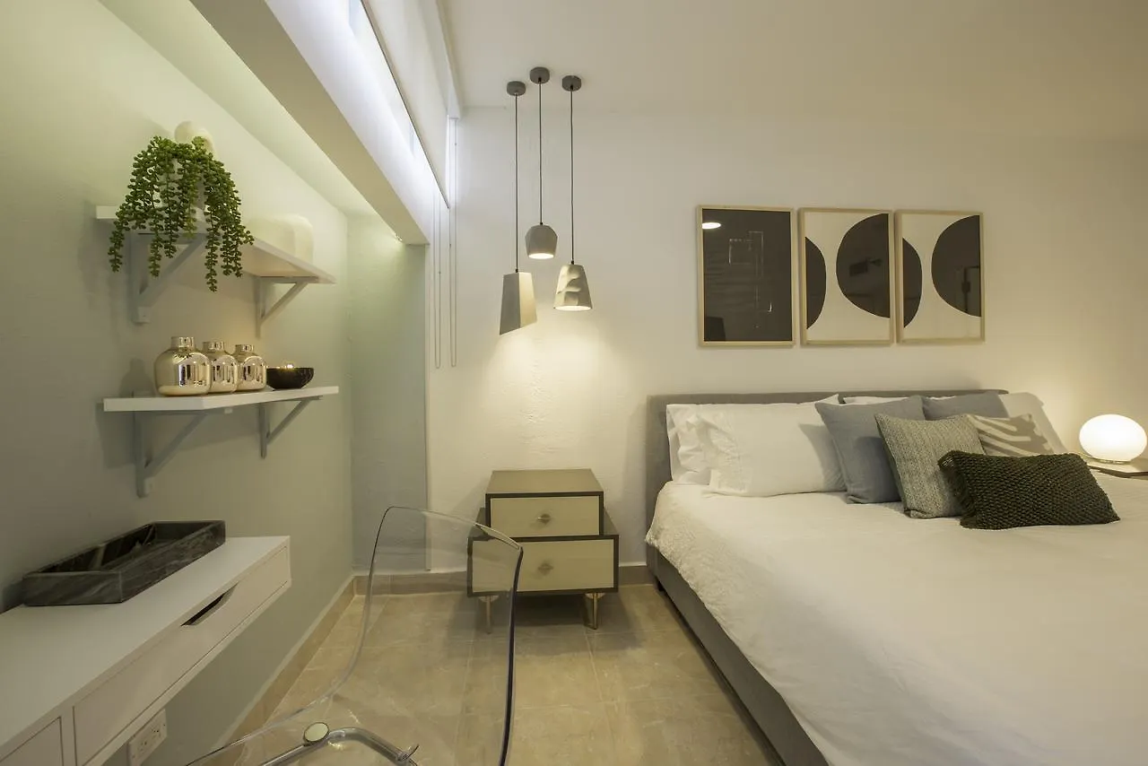 Ocean View Deluxe Suite: Pvt. Beach & Pool San Juan