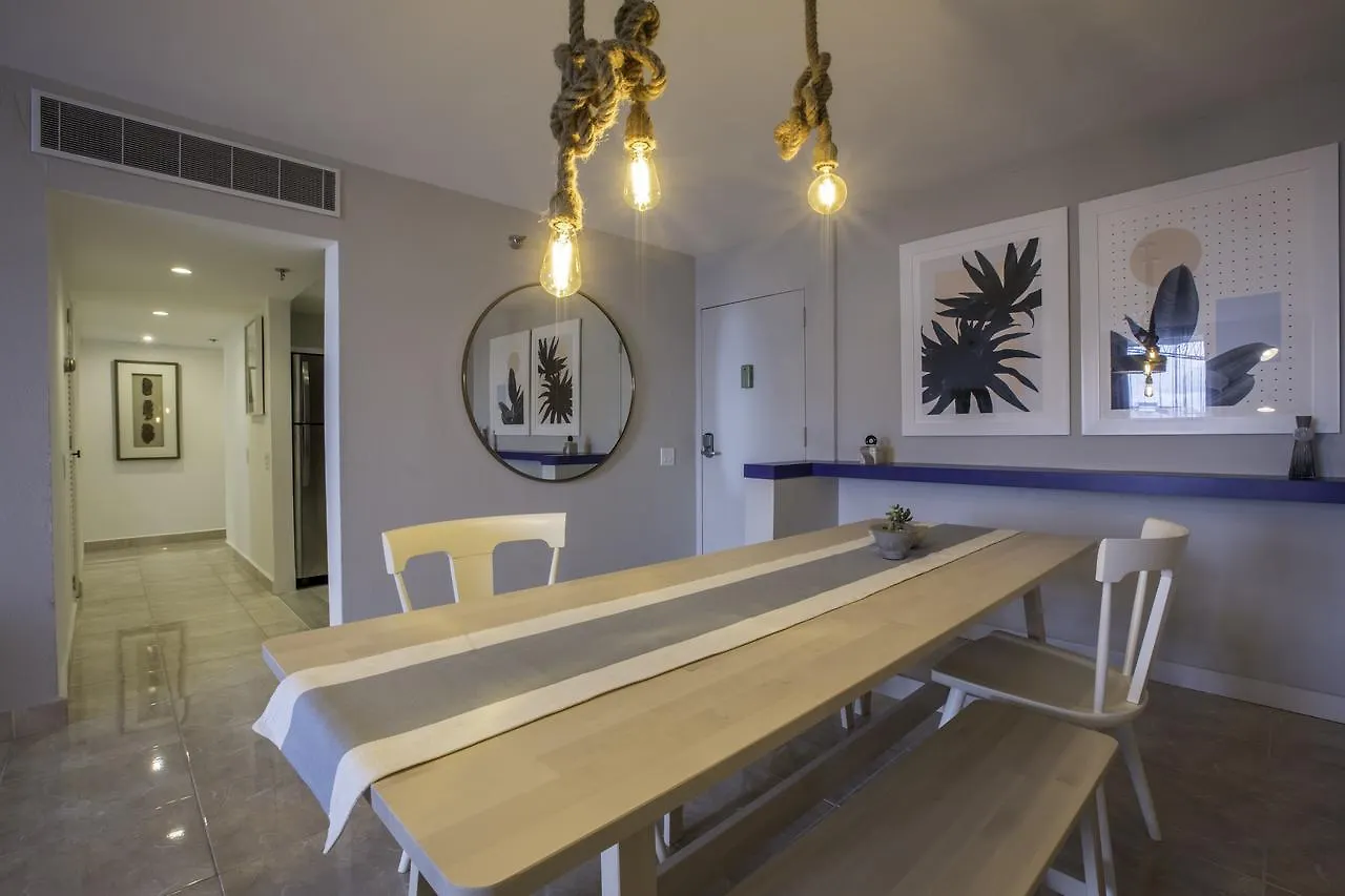 Ocean View Deluxe Suite: Pvt. Beach & Pool San Juan