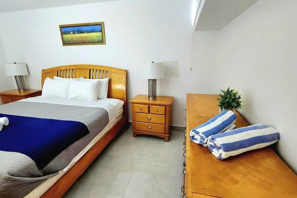 Ocean View Deluxe Suite: Pvt. Beach & Pool San Juan 0*,